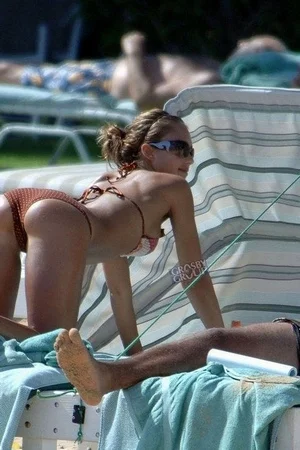 Голая Джессика Альба - фото 26