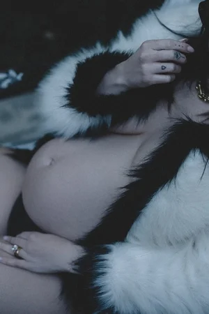 Голая Эшли Бенсон - фото 38