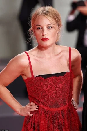 Красивые фото Иды Энгволь - фото 05