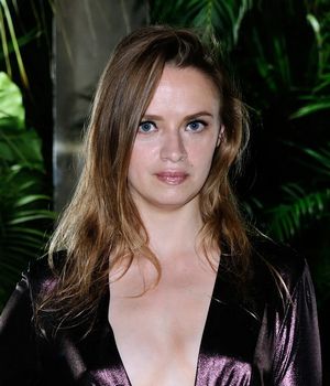 Голая Сара Форестье