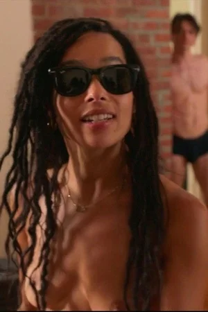 Голая Зои Кравиц в кино - фото 66