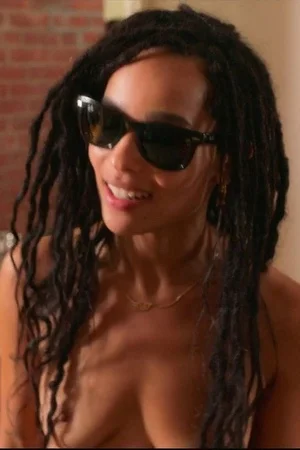 Голая Зои Кравиц в кино - фото 67