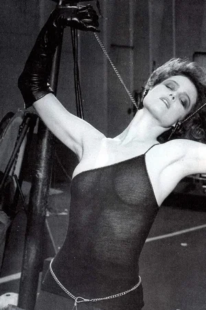 Голая Сигурни Уивер - фото 12