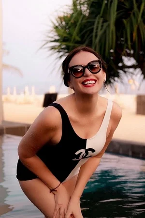 Ирина Безрукова в купальнике - фото 24