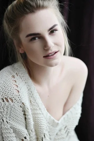 Голая Линда Лапиньш - фото 06