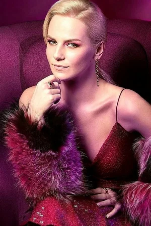 Голая Линда Лапиньш - фото 09