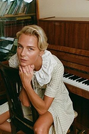 Голая Линда Лапиньш - фото 11