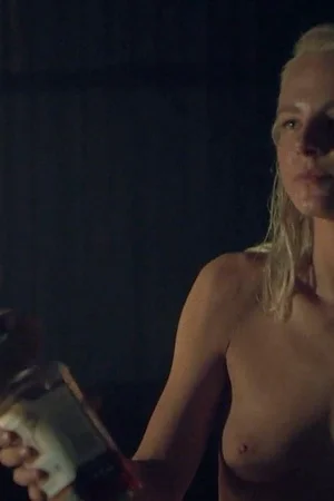 Голая Линда Лапиньш - фото 31