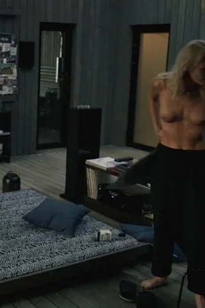 Голая Линда Лапиньш - фото 36